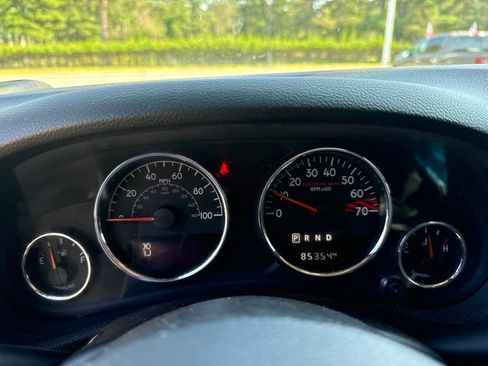 Used 2017 Jeep Wrangler Unlimited Rubicon AWD/4WD image 6