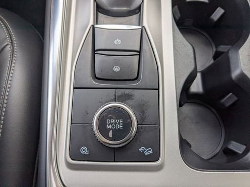 Used 2023 Ford Explorer XLT w/ Equipment Group 202A AWD/4WD image 20