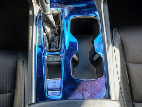 Used 2018 Honda Accord Sport image 43