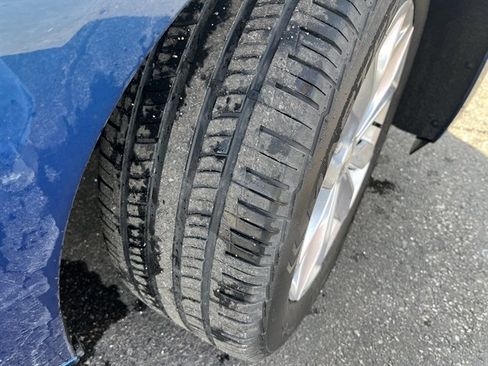 Used 2019 Chevrolet Malibu LT w/ Driver Confidence Package II image 4