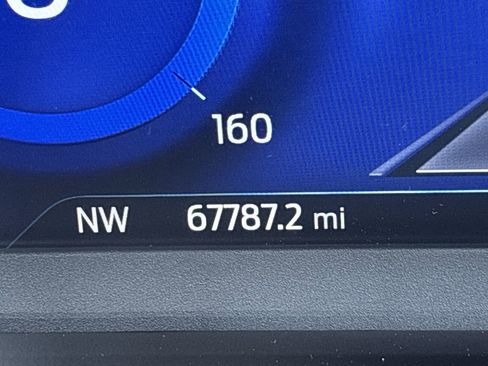 Certified 2020 Ford Escape Titanium image 34