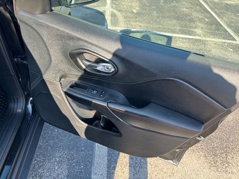 Used 2021 Jeep Cherokee Trailhawk w/ Sun, Sound & Nav Group image 22