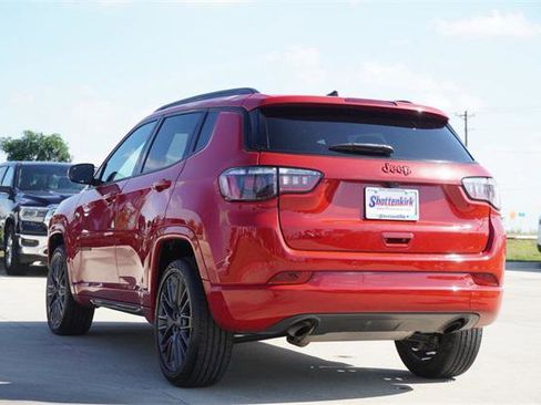 Certified 2023 Jeep Compass Limited image 7