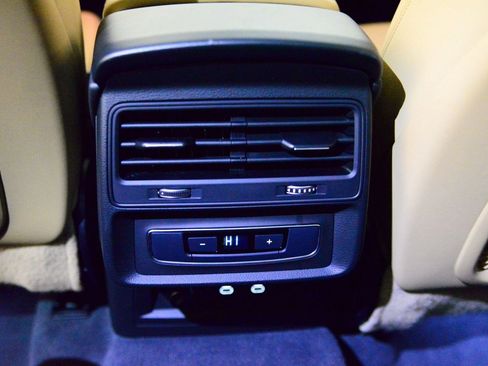 Used 2024 Audi Q7 3.0T Premium Plus AWD/4WD image 22