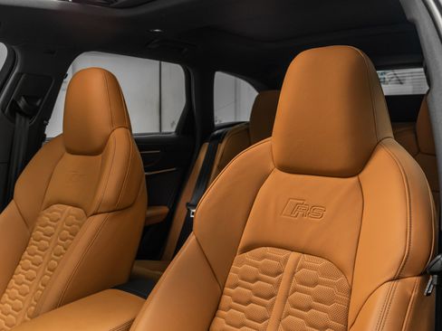 Used 2025 Audi RS 6 performance image 26