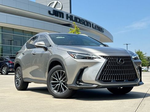Used 2025 Lexus NX 350 AWD w/ Premium Package image 2