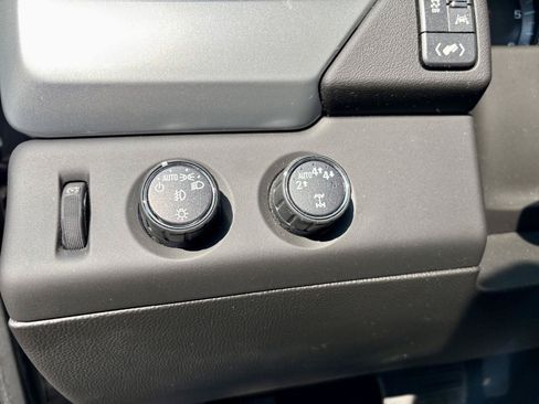Used 2018 Chevrolet Tahoe LT AWD/4WD image 28