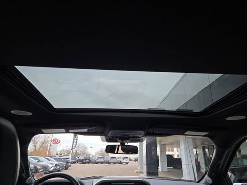 Used 2023 Ford F150 Platinum image 27