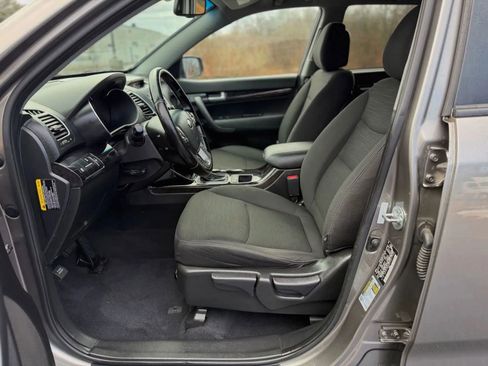 Used 2014 Kia Sorento LX AWD/4WD image 35