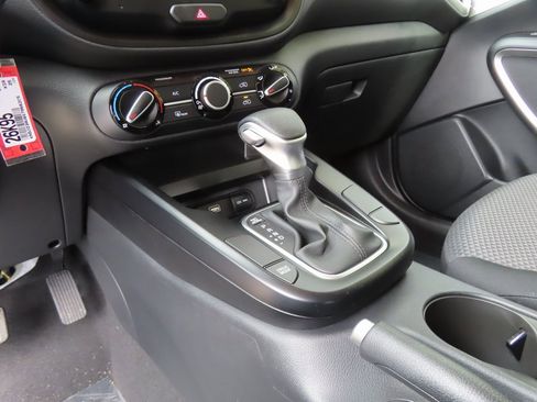 New 2025 Kia Soul LX image 6