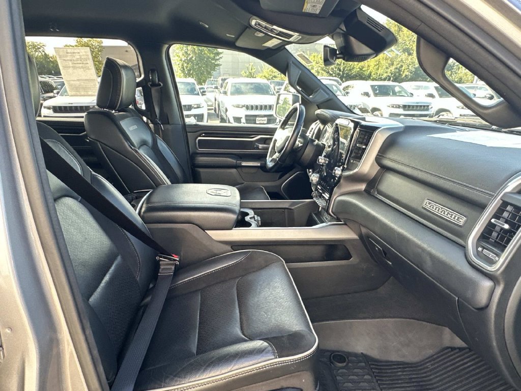 Used 2021 RAM 1500 Laramie w/ Sport Appearance Package AWD/4WD image 12