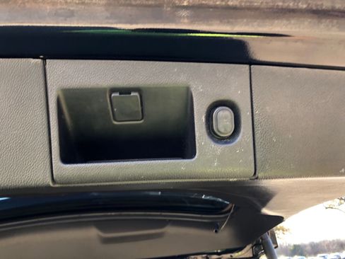 Used 2019 Chevrolet Tahoe Premier w/ Premier Plus Edition image 30