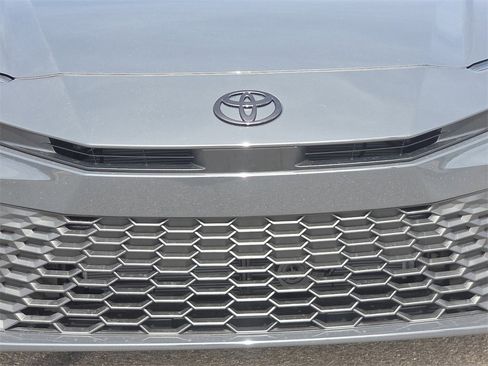 New 2026 Toyota Camry SE image 7