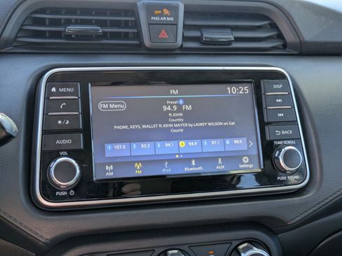 Used 2021 Nissan Versa S FWD image 22