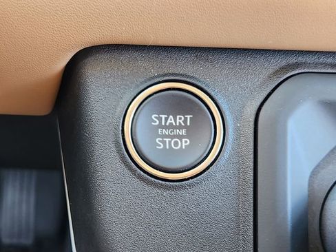 Used 2025 Land Rover Defender 110 S image 20