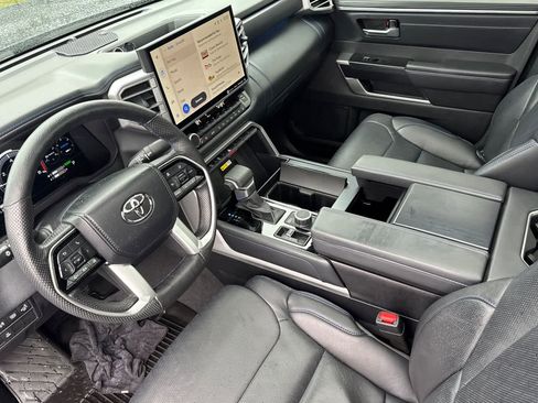 Used 2024 Toyota Tundra Platinum image 11