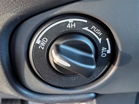 Used 2023 Nissan Frontier PRO-4X w/ Pro-4X Premium Package image 19