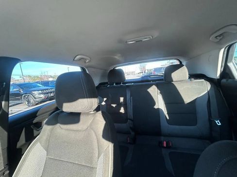 Used 2023 Chevrolet TrailBlazer LS FWD image 15