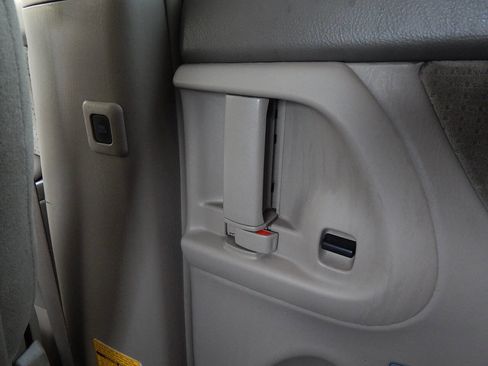 Used 2007 Toyota Sienna LE image 28