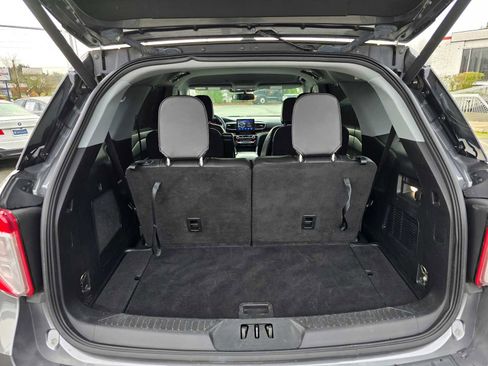 Used 2022 Ford Explorer Limited image 17
