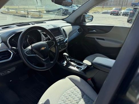 Used 2022 Chevrolet Equinox LS AWD/4WD image 19