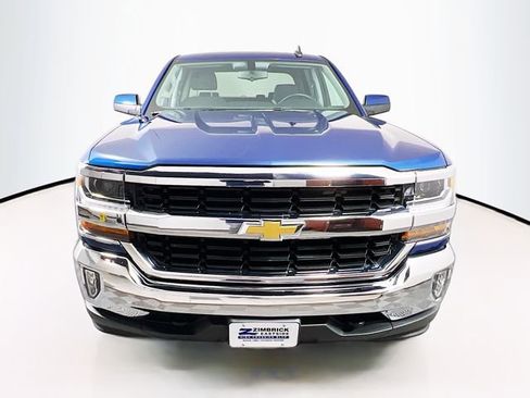 Used 2018 Chevrolet Silverado 1500 LT w/ All Star Edition image 2