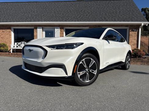 Used 2023 Ford Mustang Mach-E Premium image 5