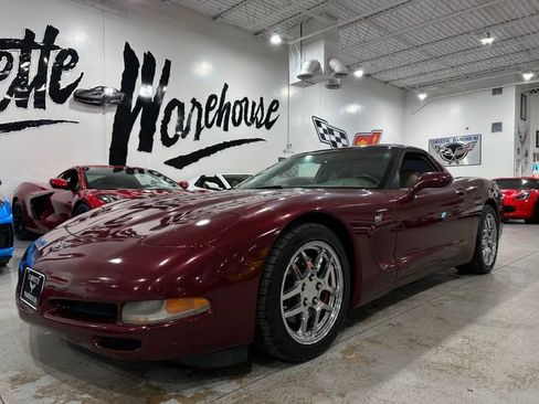 Used 2003 Chevrolet Corvette Coupe w/ Preferred Equipment Group RWD image 13