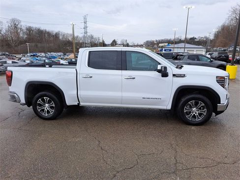 Used 2025 GMC Sierra 1500 SLT image 6