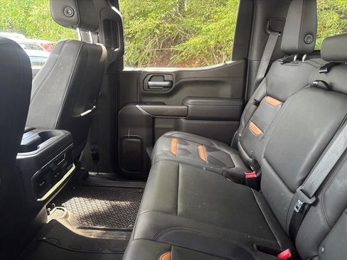 Used 2021 GMC Sierra 1500 AT4 w/ AT4 Premium Package AWD/4WD image 17