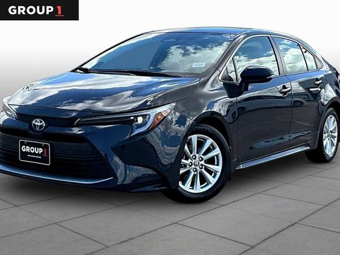Used 2024 Toyota Corolla XLE FWD image 1