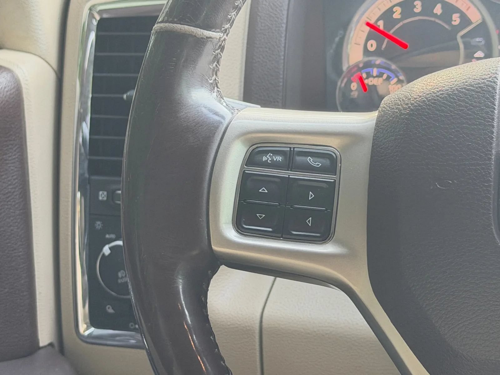 Used 2017 RAM 1500 Laramie w/ Convenience Group AWD/4WD image 22