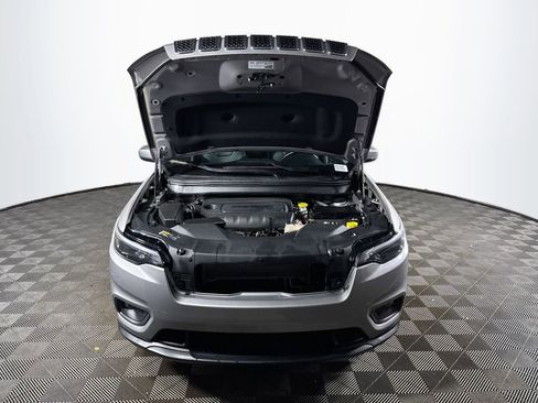 Used 2019 Jeep Cherokee Latitude Plus w/ Cold Weather Group image 21