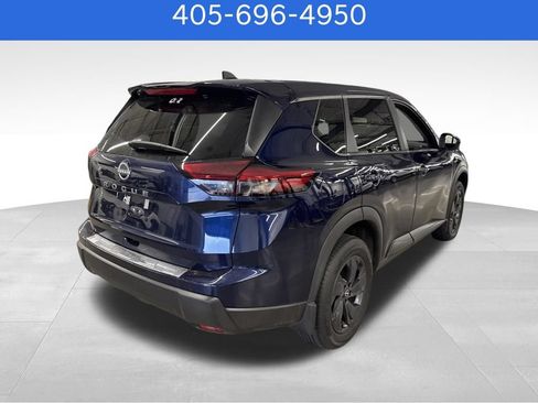 Used 2026 Nissan Rogue SV w/ Cold Weather Package FWD image 3
