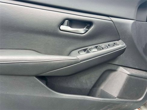 Used 2020 Nissan Sentra SV image 17