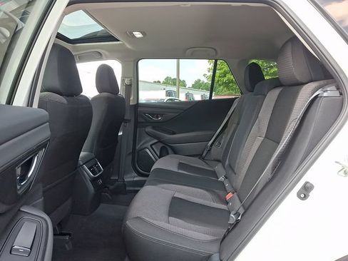 Used 2024 Subaru Outback Premium AWD/4WD image 10