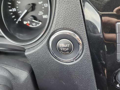 Used 2019 Nissan Rogue SL AWD/4WD image 8