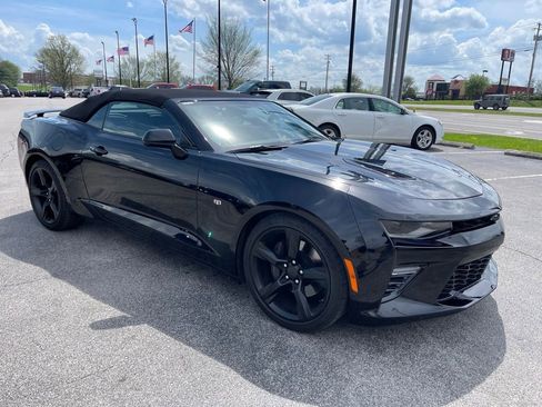 Used 2018 Chevrolet Camaro SS RWD image 2