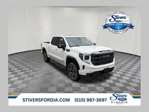 Used 2022 GMC Sierra 1500 AT4 w/ AT4 Preferred Package AWD/4WD image 1