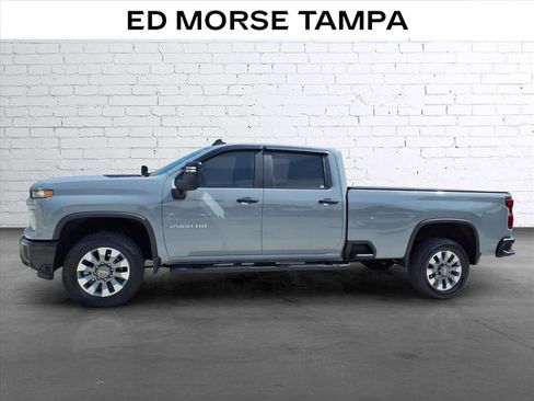Used 2025 Chevrolet Silverado 2500 Custom w/ Custom Value Package RWD image 2