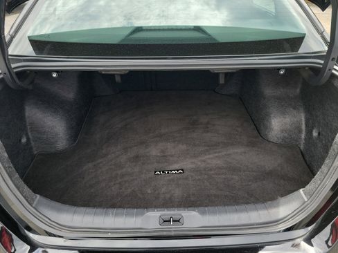 Used 2025 Nissan Altima 2.5 SV FWD image 10