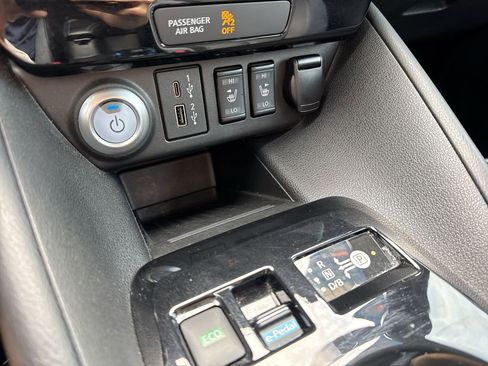 Used 2020 Nissan Leaf SL Plus FWD image 51