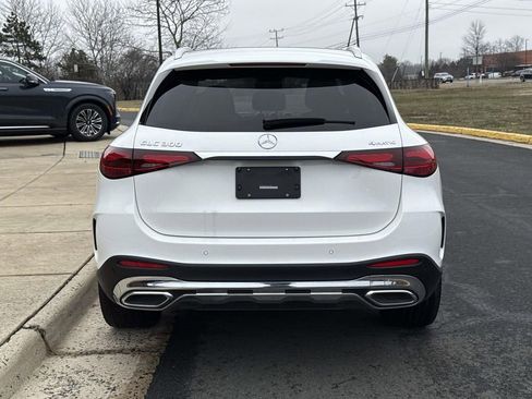 Used 2024 Mercedes-Benz GLC 300 4MATIC image 17