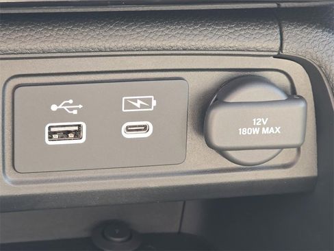 New 2025 Honda Pilot Touring image 8