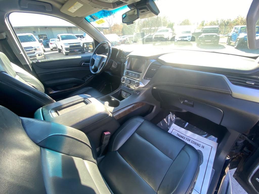 Used 2018 Chevrolet Suburban LT AWD/4WD image 9