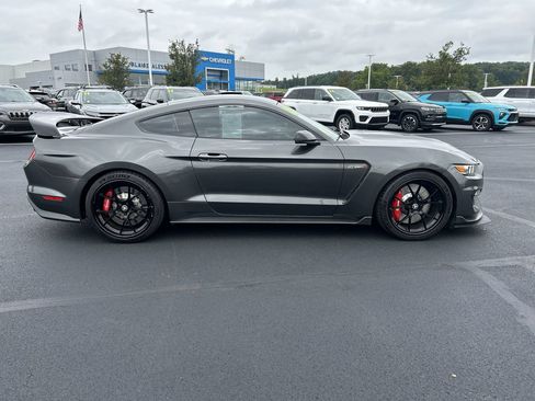 Used 2018 Ford Mustang Shelby GT350R w/ GT350R Equipment Group 920A RWD image 8