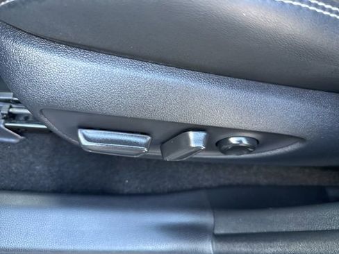 Used 2023 Toyota RAV4 XLE Premium image 29