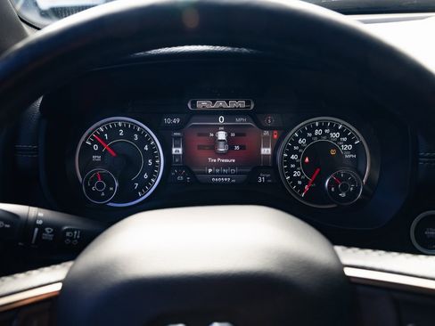 Used 2019 RAM 1500 Sport w/ Level 2 Equipment Group image 12