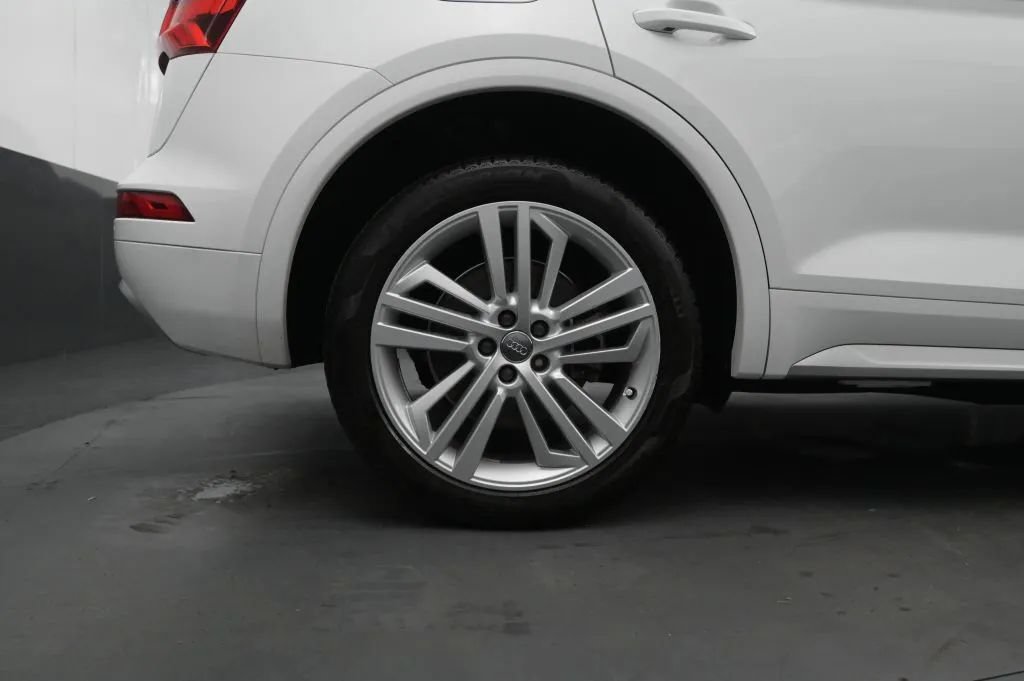 Used 2018 Audi Q5 Prestige w/ Prestige Package AWD/4WD image 18