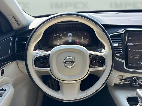 Used 2018 Volvo XC90 T6 Momentum w/ Momentum Plus Package AWD/4WD image 16
